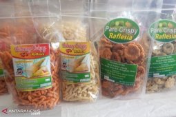 Keripik rebung dan pare di festival jajanan khas Bengkulu