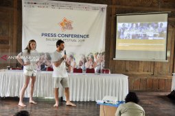 BaliSpirit kampanyekan anti perang dengan contoh perang Vietnam