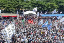 Ribuan pendukung Prabowo Subianto padati lokasi kampanye terbuka