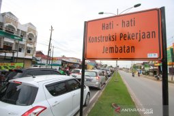 Dampak Proyek Jembatan Alalak