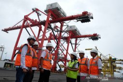 Pelindo I datangkan dua crane baru dari Jepang