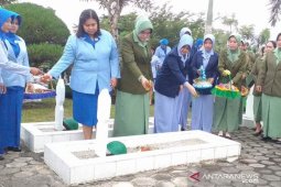 Peringati HUT ke 73, Persit Babel  ziarah Ke TMP Pawitralaya