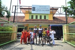 Risma sikapi rendahnya minat sekolah anak-anak jalanan