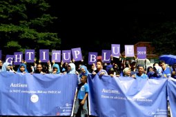 Individu dengan autisme rayakan LIUB di Monas