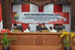 DPRD dengarkan jawaban pemerintah terkait LKPj Gubernur Jambi