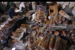 Perajin alat rumah tangga di Tulungagung kesulitan modal