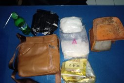 BNNP Jambi ringkus pengedar yang  tengah  bertransaksi sekilo sabu