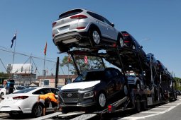 Pengusaha AS desak Trump tidak kenakan tarif otomotif