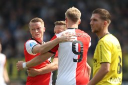 Feyenoord tundukkan VVV untuk naik ke posisi ketiga