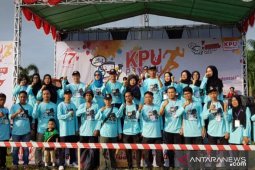 Ratusan warga antusias ikuti "Pemilu Run" di Muntok