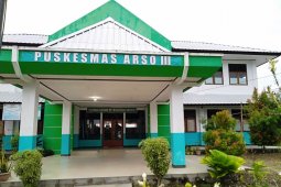 Perawat di Arso Keerom tunggu pengangkatan ASN