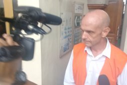 Beli sabu-sabu, Warga Australia disidangkan
