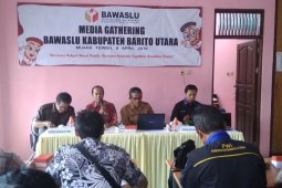 Bawaslu Barito Utara jalin sinergitas dengan media jelang Pemilu.