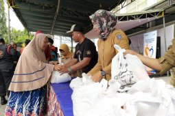 Daop Surabaya sediakan 4.000 paket sembako harga murah