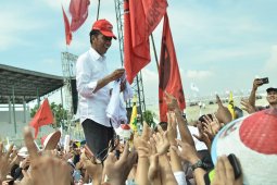 Dukung Karawang kota industri, Jokowi rencanakan konektivitas darat