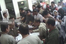 Telanjur datangi KPU Surabaya, sejumlah warga ditolak urus pindah pilih