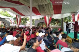 Relawan Dozer ratakan Bekasi untuk Jokowi