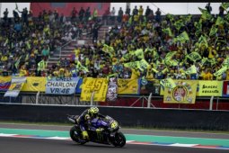 Duo pebalap Yamaha berikan perlawanan ke Marquez di FP2