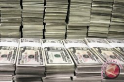 Dolar AS menguat sedikit jelang kesaksian Powell