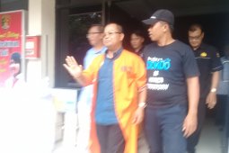 Tersangka Alit Wiraputra pintar melobi pejabat
