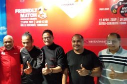 Penyatu perbedaan, legenda sepak bola Maluku bertanding di Surabaya
