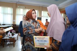 Pemkab Serang berikan 'reward' bagi kader posyandu hingga Rp5,7 miliar