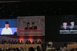 Prabowo Subianto perkenalkan Gatot Nurmantyo di barisan pendukungnya