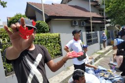 Pedagang  raup keuntungan di kampanye terakhir Prabowo-Sandi