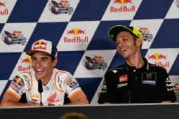 Marquez juga tak menganggap Rossi sebagai rivalnya