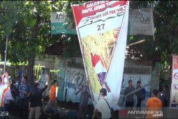 Bawaslu Situbondo tertibkan APK caleg dan capres