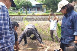 Memburu kawanan maling sonokeling spesialis jalur hijau