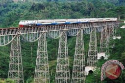 KAI operasikan 11 kereta tambahan untuk libur panjang