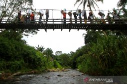 Puncak Distribusi Logistik Pemilu 2019 Di Desa Terpencil