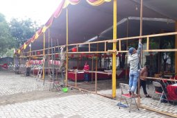 Warga Rungkut Mapan Barat Surabaya bangun TPS unik bertema Bhineka Tunggal Ika