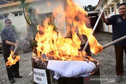 Pemusnahan surat suara rusak di Jombang