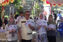 Bupati Kotabaru gunakan hak pilih di TPS 01 Hilir Muara.