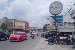 Pemilu serentak 2019, pertokoan buka paruh waktu