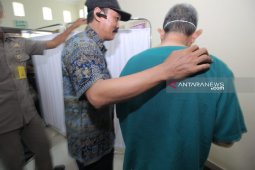 Tujuh pasien RSJ Menur Surabaya salurkan hak pilih (Video)