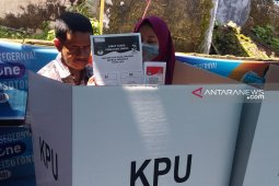 Pemilih difabel netra keluhkan tidak ada "template" di TPS Jember
