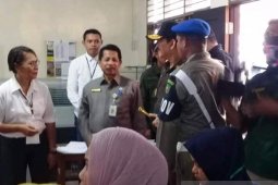 Plh Gubernur Maluku salurkan hak politik