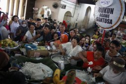 Pedagang gelar syukuran Pemilu damai