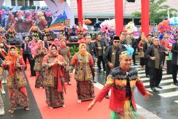 Gubernur : Jangan mimpi jadi pemenang kalau tidak punya nilai jual