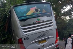 Dua tewas dan puluhan luka akibat kecelakaan bus pengangkut pelajar