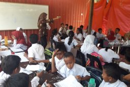 165 Indonesain children join Kuark science olympiad