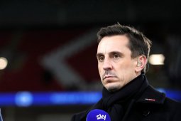 Garry Neville kecam cara Liga Premier  tangani krisis virus corona