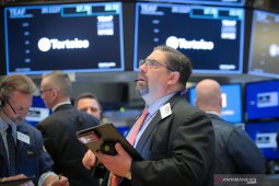 Saham-Saham Wall Street jatuh