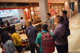 Pemkot Denpasar: masih ada gerai gunakan kantong plastik di mal