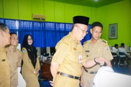 Wabup Batola tinjau UNBK SMP-SMA