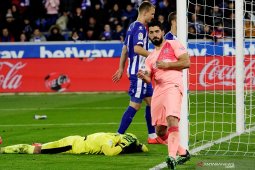 Barcelona letakkan satu tangan di trofi setelah bekuk Alaves 2-0