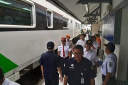 KAI inspeksi lintasan guna persiapan angkutan Lebaran 2019